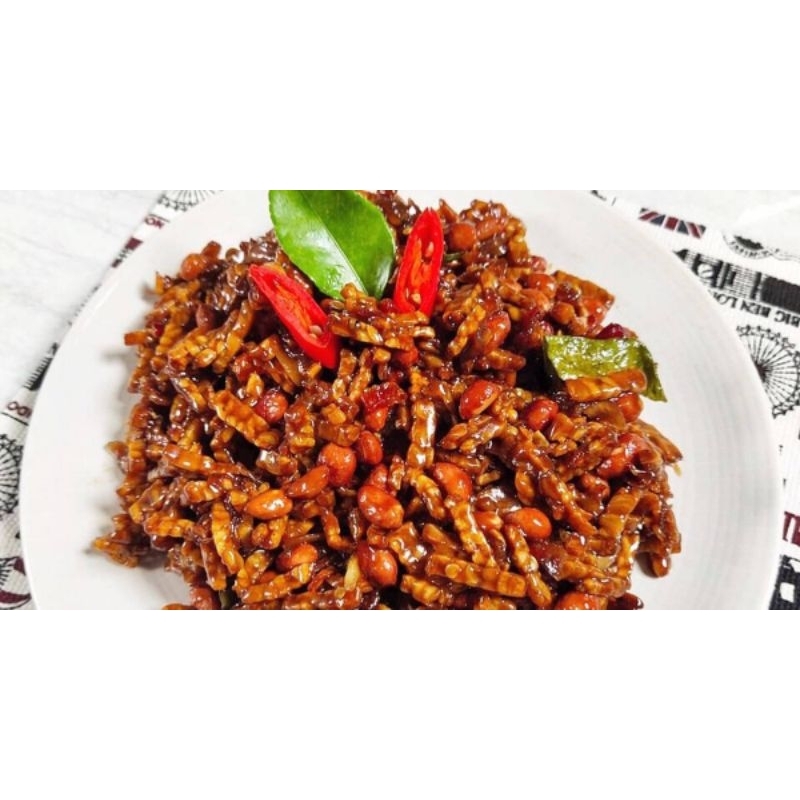 

Orek tempe kacang teri / tempe orek kacang teri / kering tempe kacang teri 250grm box 500 ml