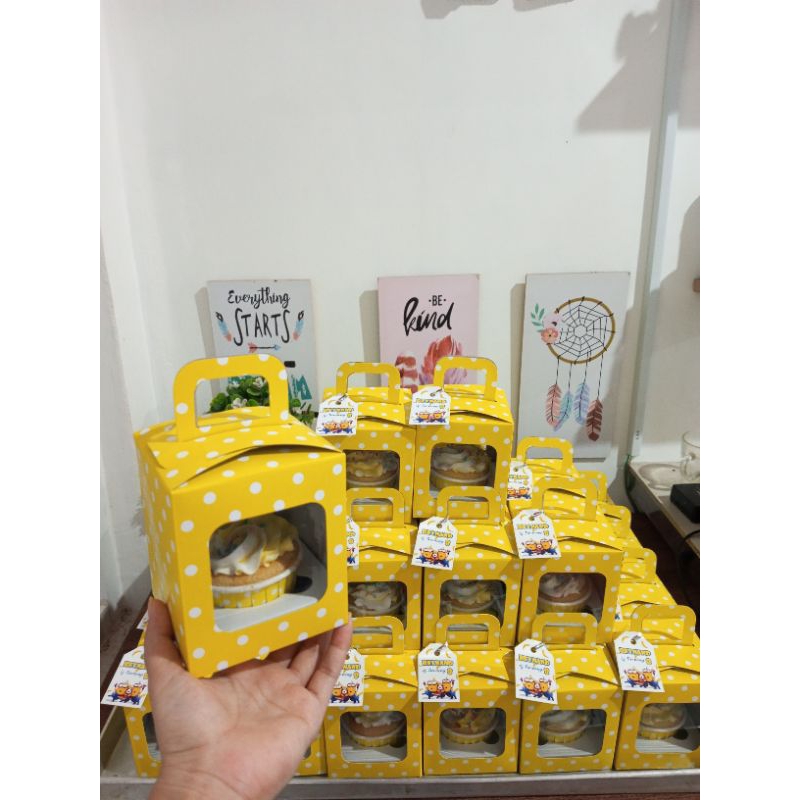 

Cupcake souvenir gift semarang