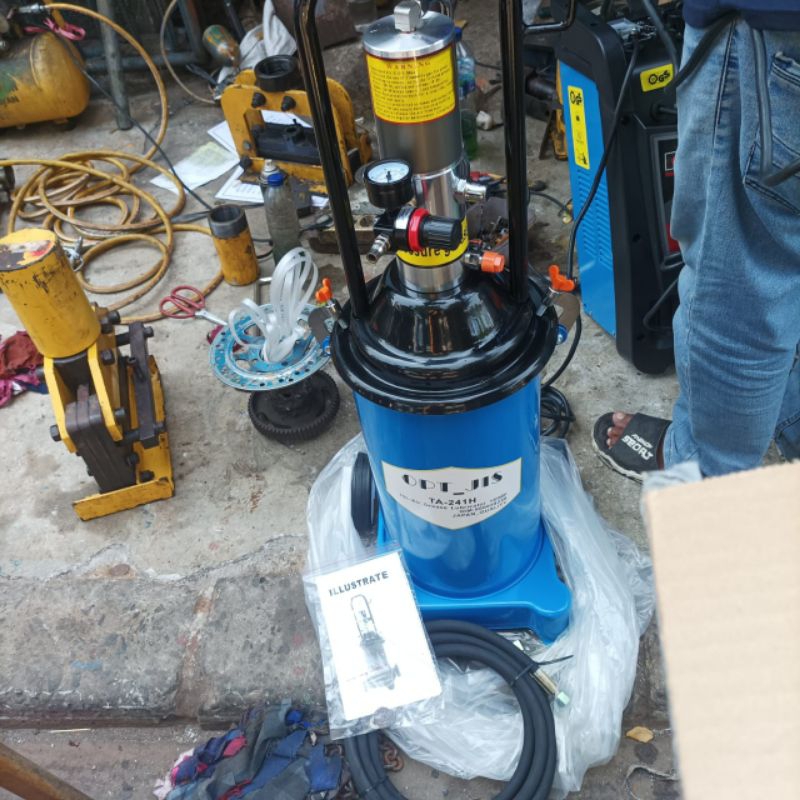 Air grease pump lubricator / pompa gemuk 15 liter OPT JIS