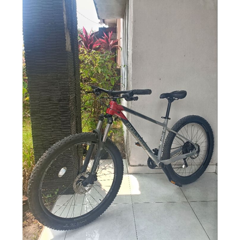 Sepeda Polygon Xtrada 5 2022 Kondisi 99% Fulloriginal Sngat Fresh Tidak ada Gores Sehelai Rambut Pun