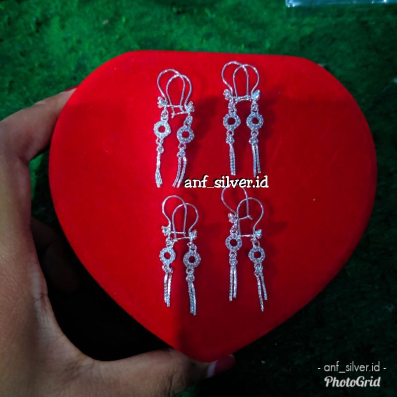 Antingan perak Dewasa