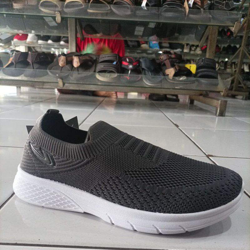 Sepatu Slip On Pria, Sepatu Tanpa Tali, Sepatu Simpel, Sepatu Trendy, Sepatu New Era Winner 02 Origi