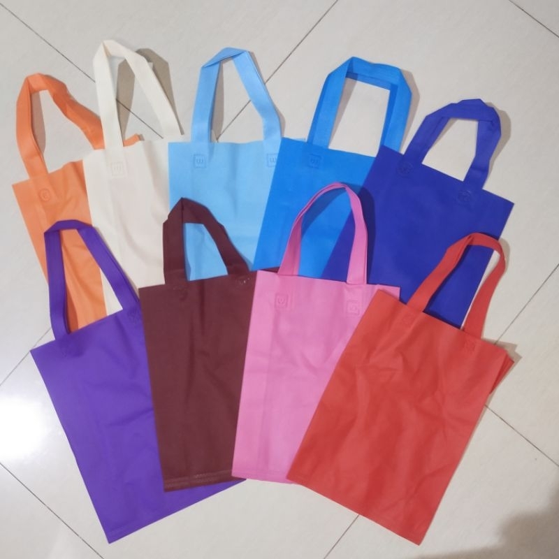 

spundbond/godiebag ukuran 25x35 (isi 12 pcs)