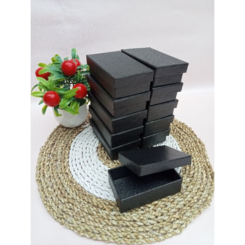 

HARDBOX CUSTOM [26×18×2 cm] / KOTAK HAMPERS / BOX SOUVENIR / KOTAK KADO
