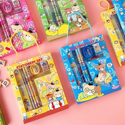 

Set Alat Tulis Paket Stationery Hampers Souvenir Anak