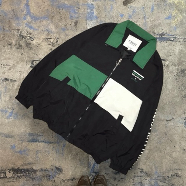 Windbreaker Attention