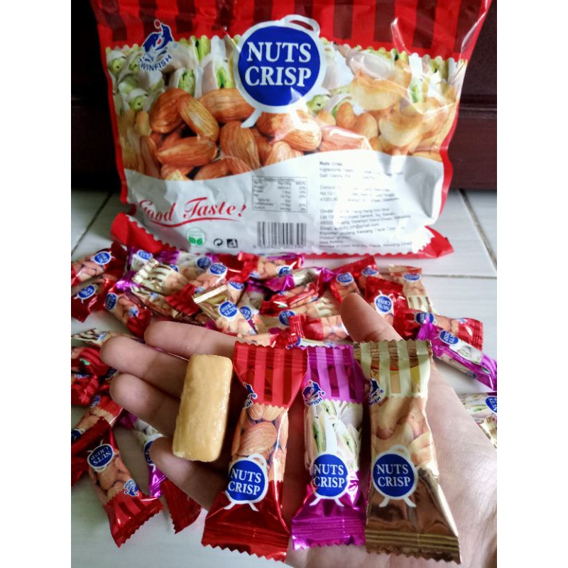 

Nuts crispy