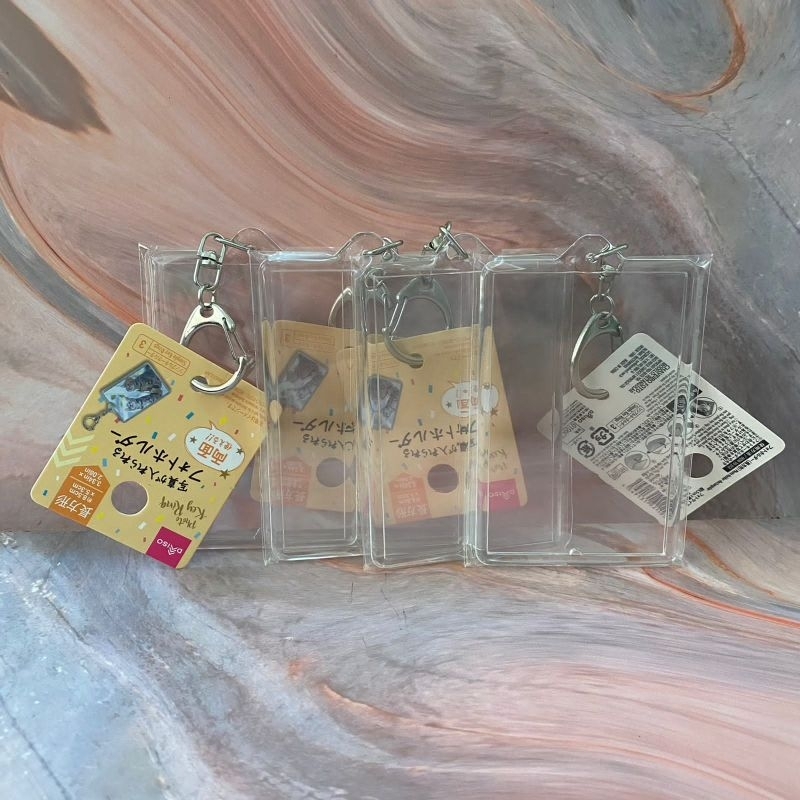 daiso Photocard holder keyring pc holder cahol acrylic
