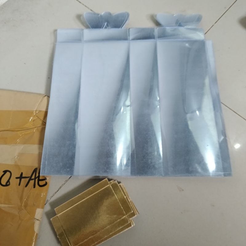 

kotak mika souvenir 8*8*35cm / kotak souvenir bunga