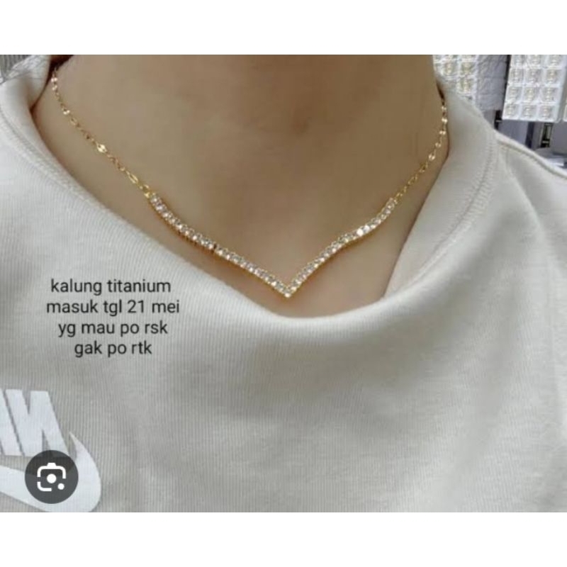 Kalung Titanium Nagita Slavina