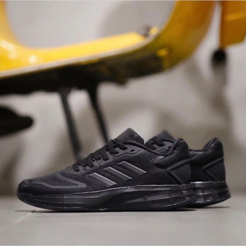 Sepatu Running Pria Adidas Duramo 10 Full Hitam (100% Original Komponen)