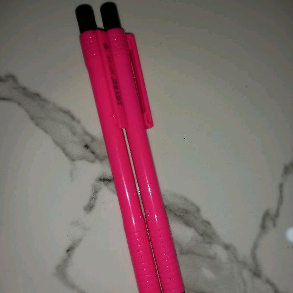 

Pensil Mekanik Joyko Pink