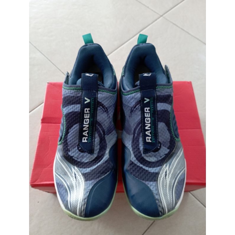 Sepatu Badminton Lining Ranger V Lite