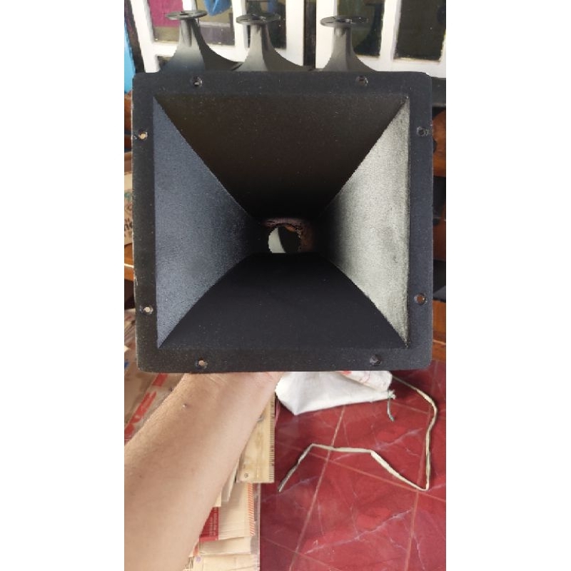 Horn Twiter 22 x 22 , sudah bisa drat dan baut