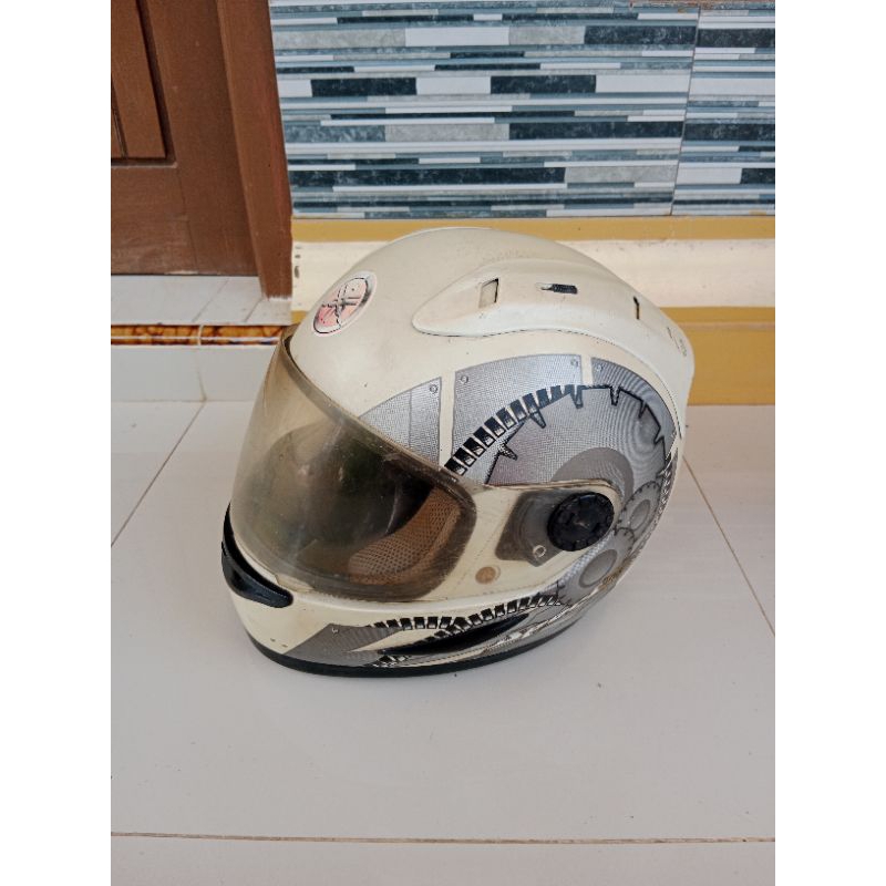 Helm lawas yamaha full face jadul. Seken Second bukan baru