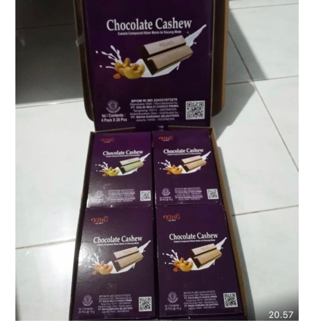 

coklat cashew 1 dus isi 4 pak (EXP JUNI 2026)