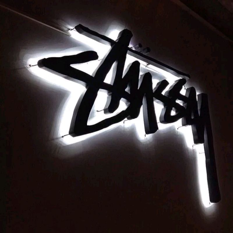 Hiasan Dinding / Logo Stussy Timbul Lampu tidur /kamar cowok aesthetic /dekorasi kamar cowok