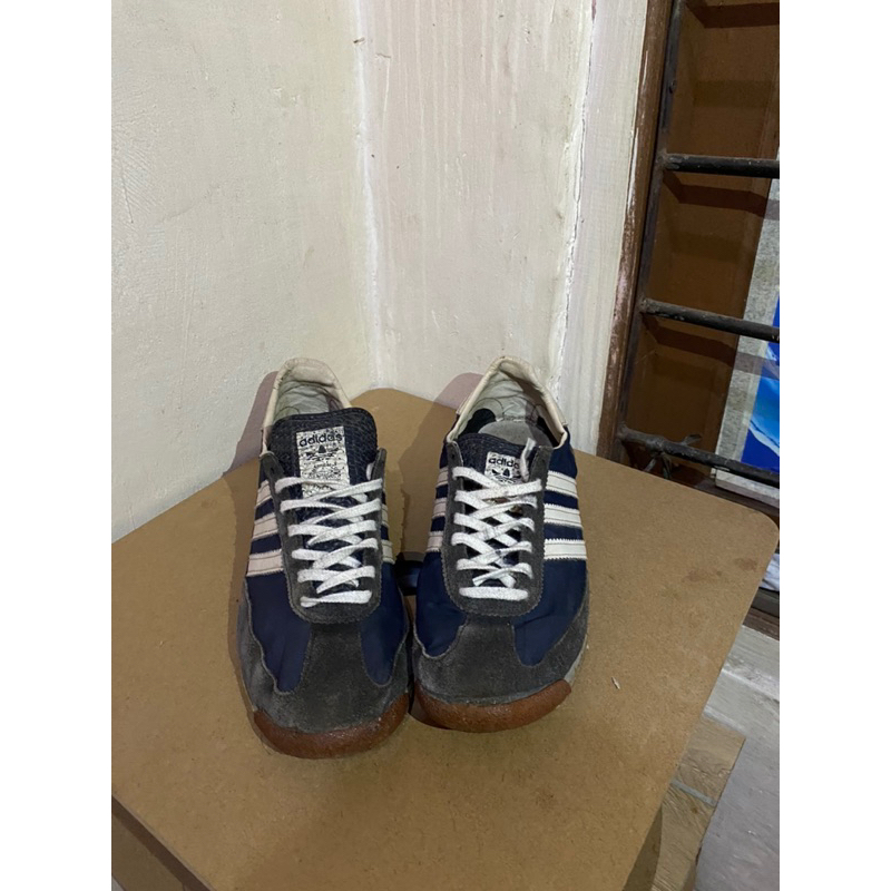 Sepatu Adidas SL 72 Navy Blue Size 42 2/3
