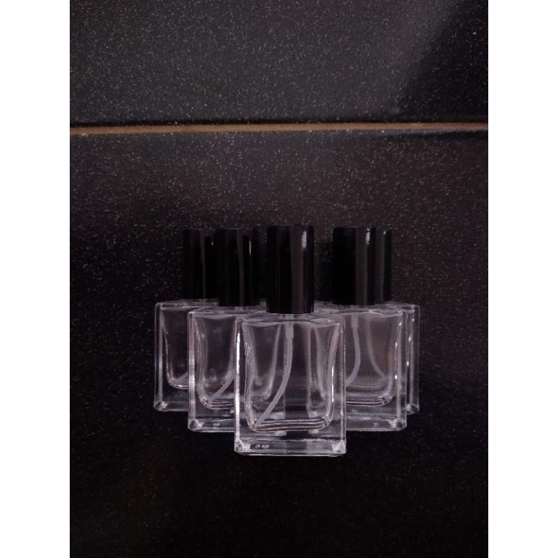 parfum awet pria Baccarat