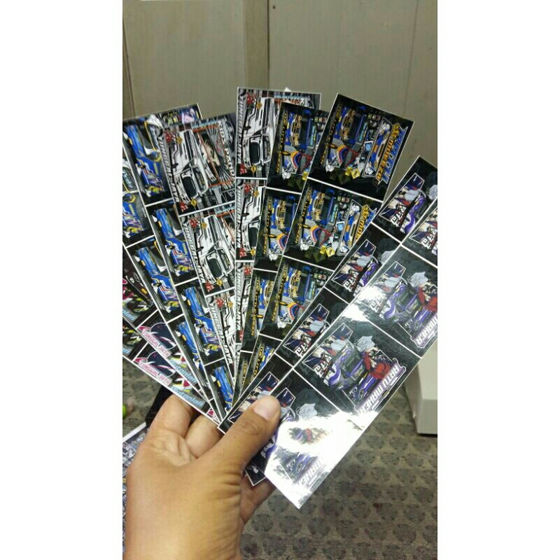 

CETAK STICKER UKURAN 5X5 CM