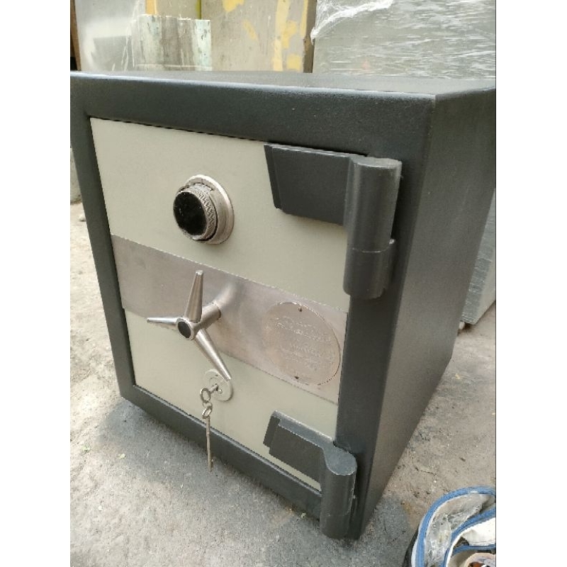 Brankas Solingen Dazzle 1