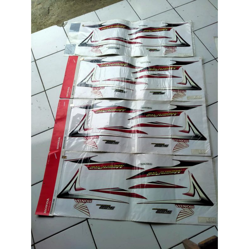 striping polet megapro primus hitam merah ori original ahm