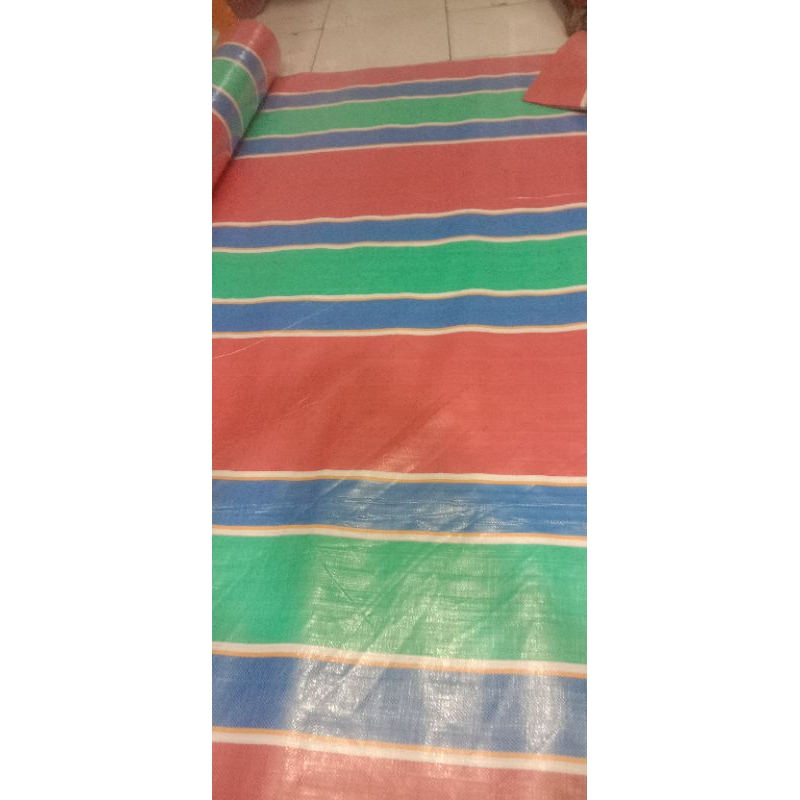 terpal atau Tenda tebal