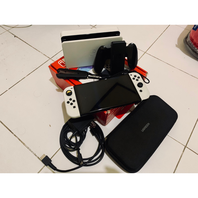 Nintendo Switch OLED CFW Putih 512 Gb