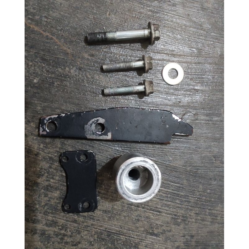 boshing underyoke r15 v2 / boshing stang underyoke yamaha r15 v2