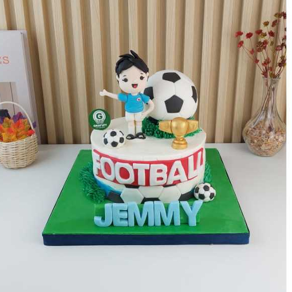 

FIGUR SEPAK BOLA CAKE UK 20CM / KUE ULANG TAHUN CUSTOME