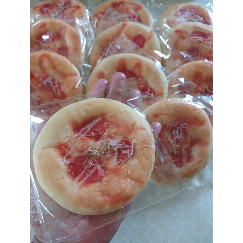 

pizza mini siap makan isi 12 biji