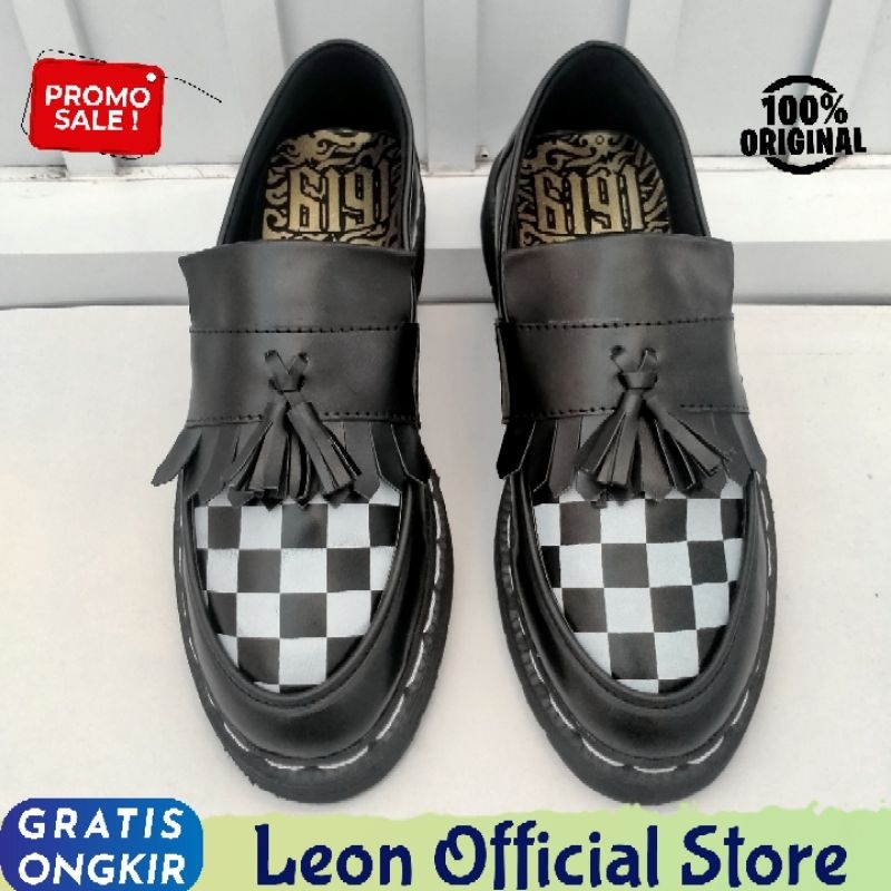 Leon Chess 1619 Sepatu Slip On Loafers Formal Hitam Pria Pantofel Docmart Anime Chess Tassel Penny L