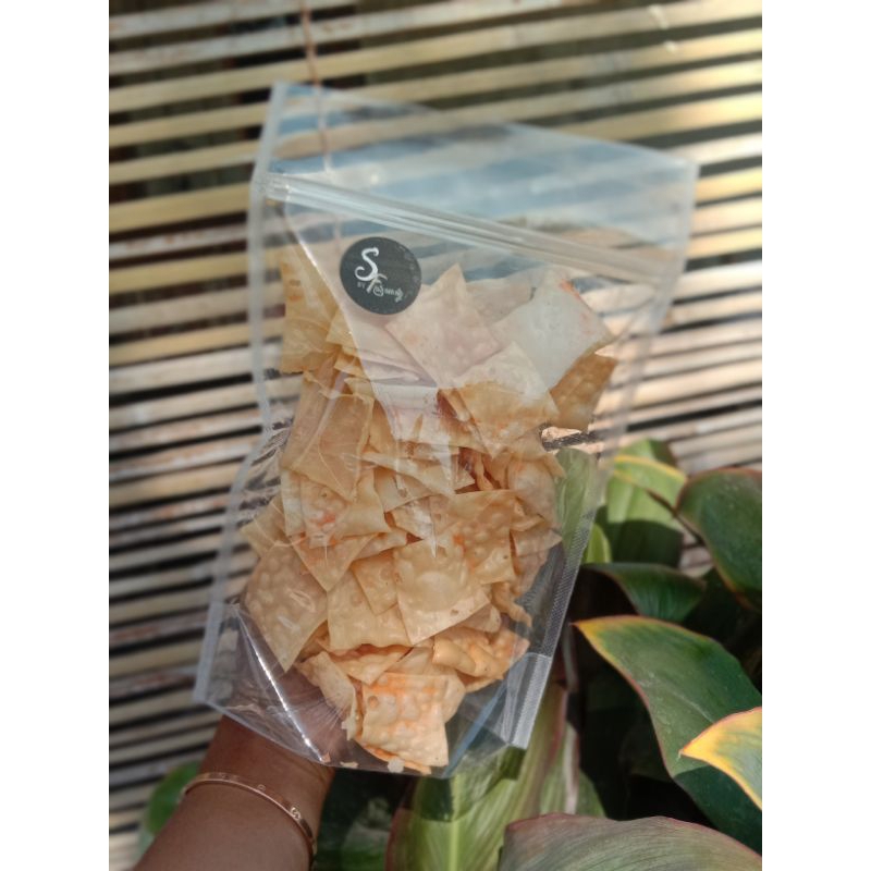 

Kripik Pangsit barbeque_SRIKANDI FOOD//100 gr