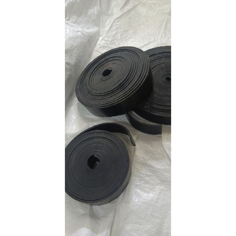 Rubber strip / karet bantalan tebal 2mm x  lebar 5cm per 1mtr