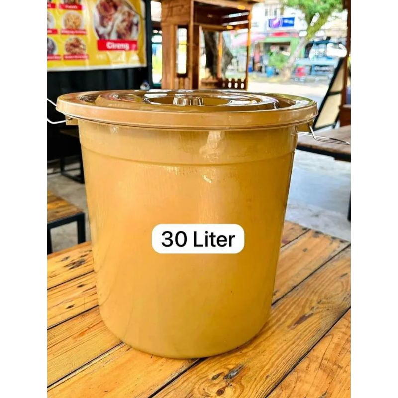 ember tutup 30 liter ember + tutup