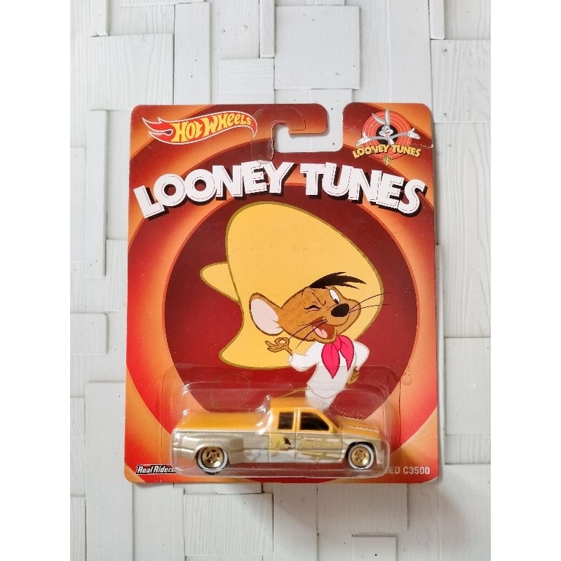 Diecast Hot Wheels Premium Looney Tunes Customized C3500