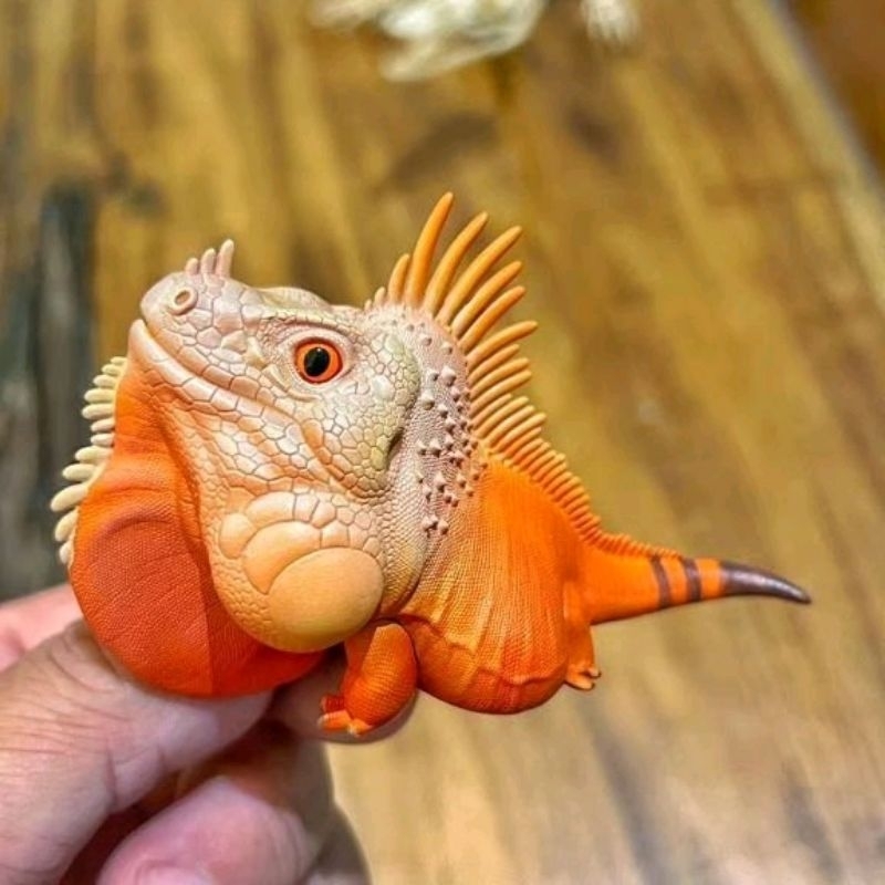 Mainan rhino iguana & green iguana