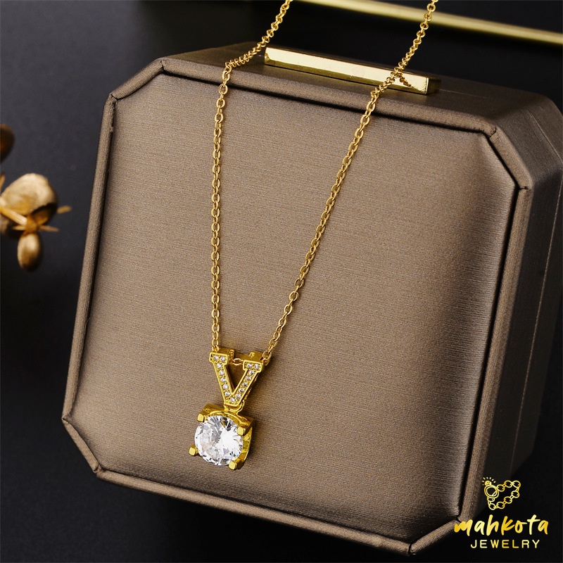 K147 Kalung Rantai Nori TITANIUM PREMIUM Wanita Unik Liontin Inisial V Dengan Berlian Putih Bersinar