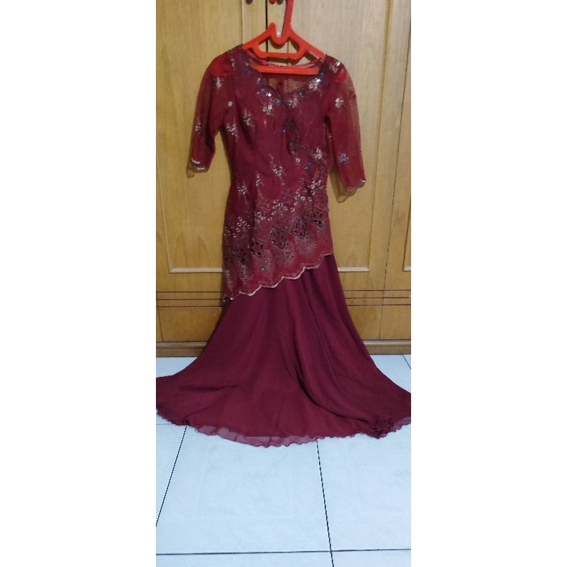 gaun pesta mewah preloved
