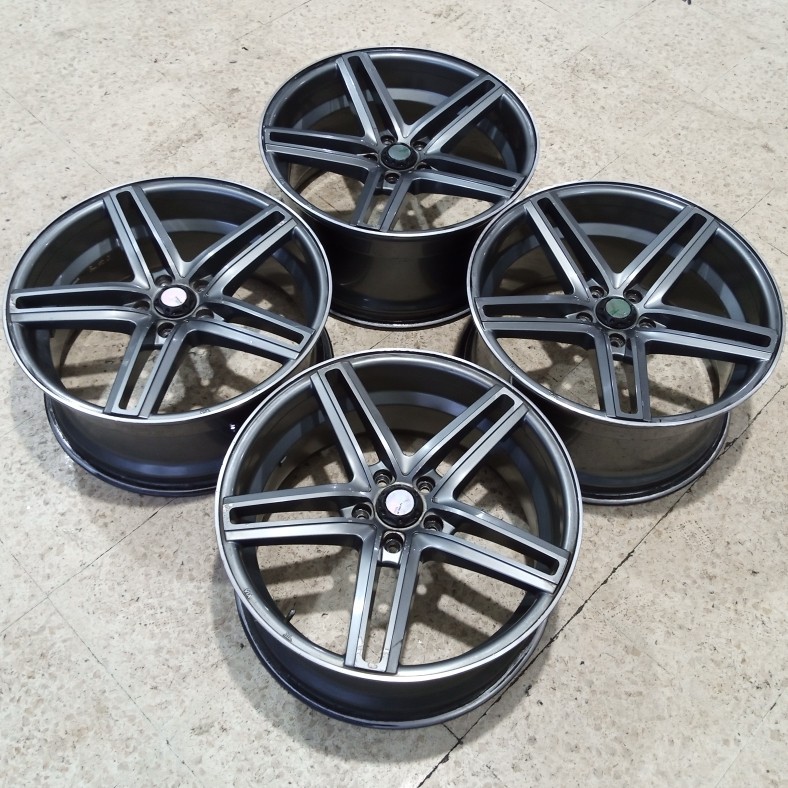 Velg Bekas ADVAN R19X8,5/9,5 baut 5 pcd 5X114 ET45