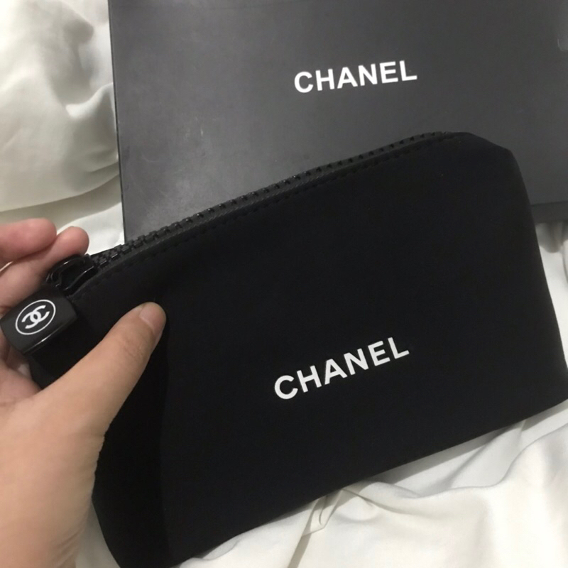 Chanel Makeup Pouch Authentic Gift 100% + Box
