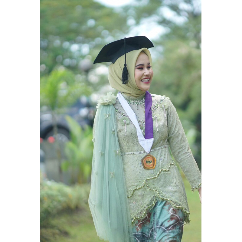 preloved kebaya wisuda
