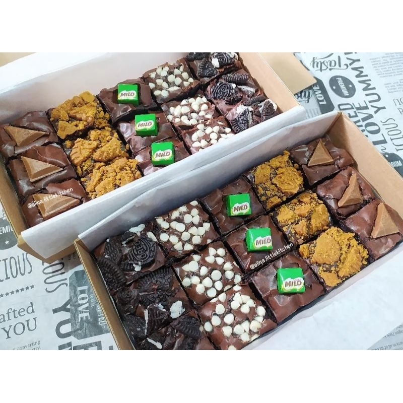 

Fudgy Brownies Small 20x10 Mix 5 Topping (Khusus Gojek/Grab)
