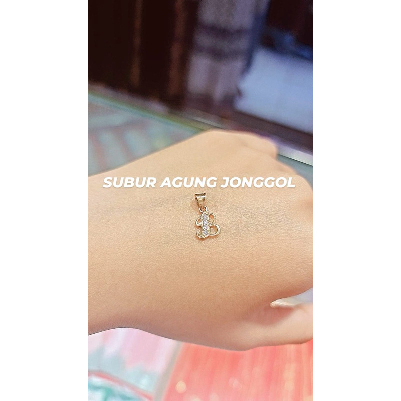 Liontin huruf 8k rosegold