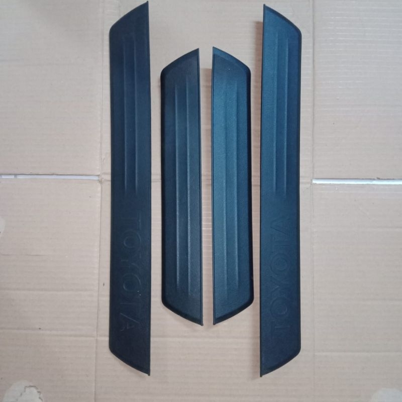 SILL PLATE TOYOTA INNOVA REBORN