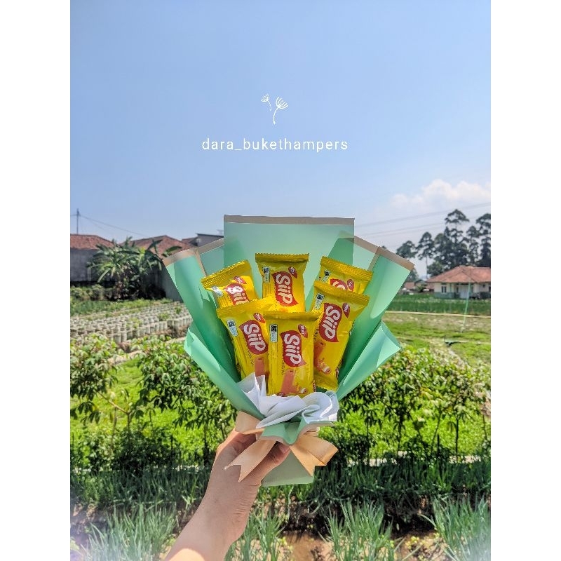 

buket Snack sudah termasuk isian/ buket Snack siip