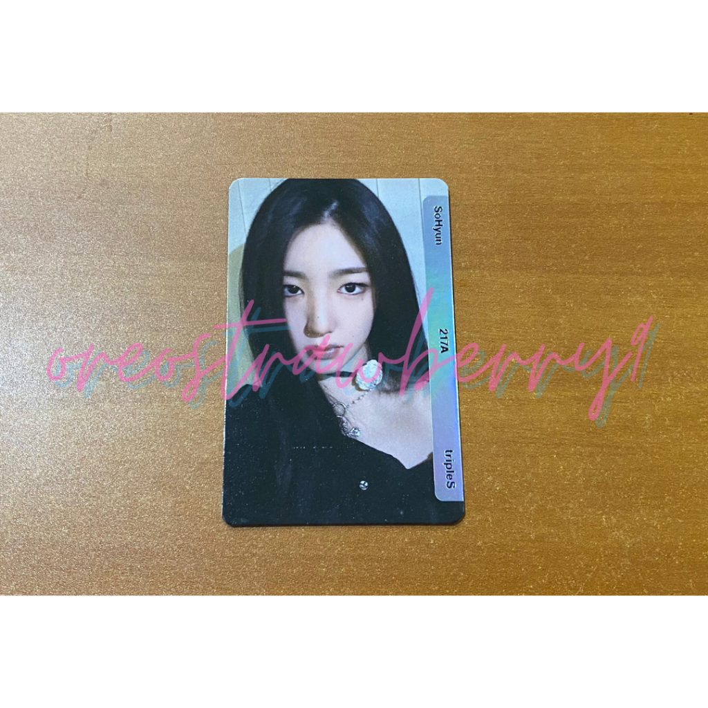Official tripleS LOVElution Sohyun 217A Photocard Dent