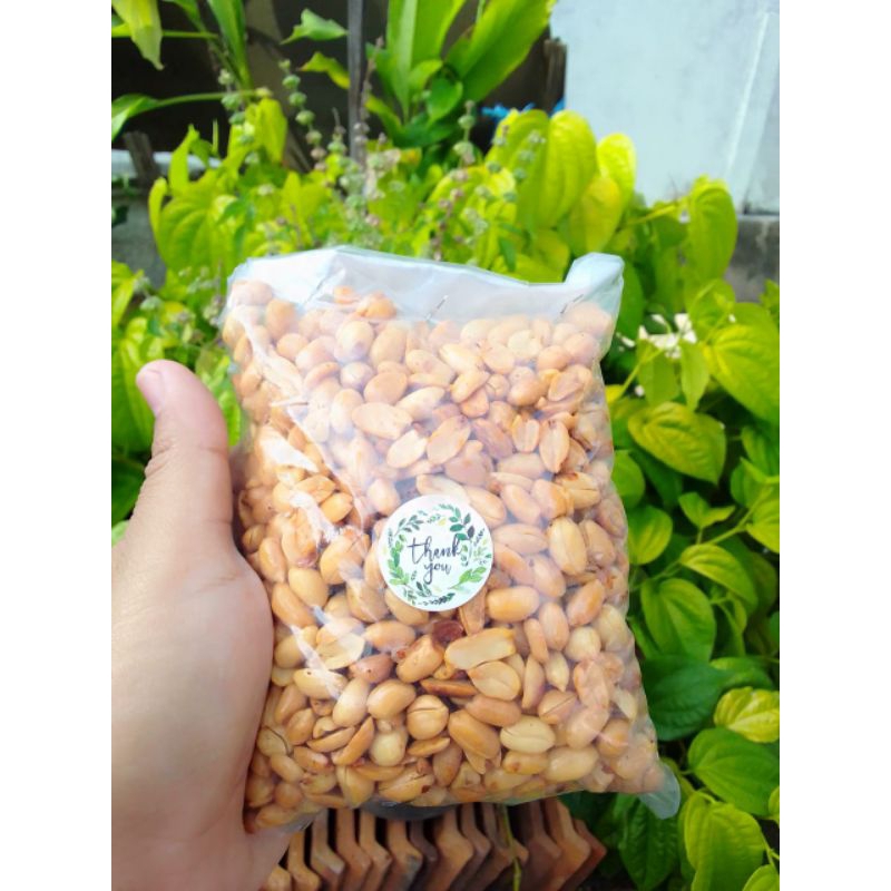 

kacang bawang goreng