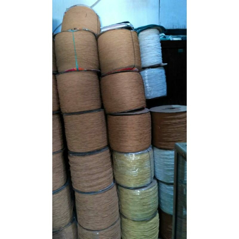 

Produsen tali kertas/tali paper bag paling murah,uk mulai 2 mm -6 mm(menyesuaikan order konsumen)dengan berbagai warna:putih,hitam,coklat,merah,kuning