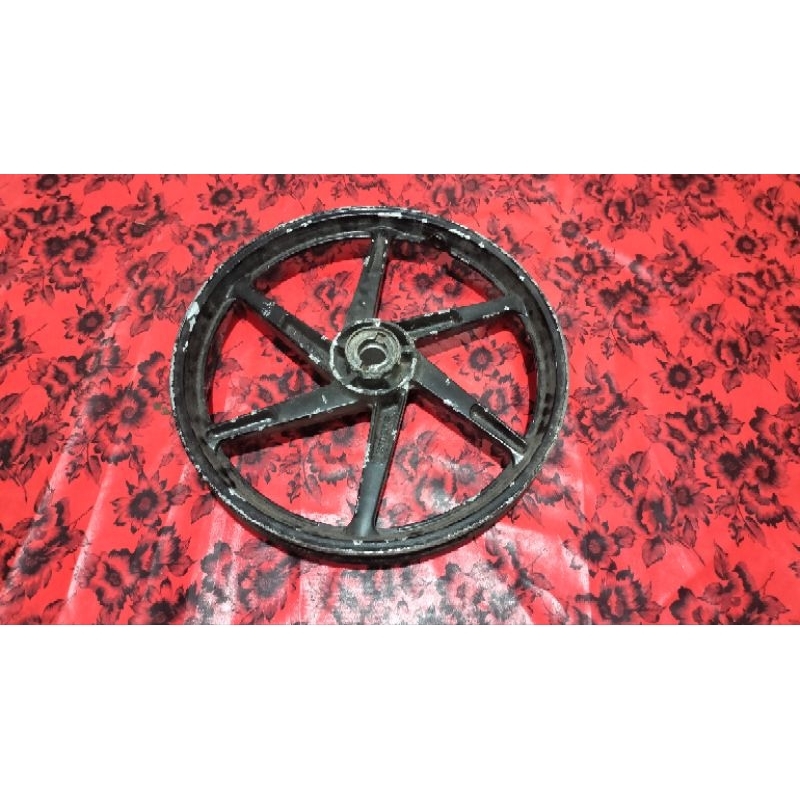 velg satria lumba hiu original depan